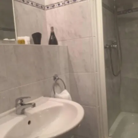 Apartments Aschheim Hotel apartamentowy 3*