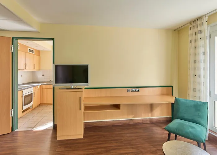 Apartments Aschheim Aparthotel 3*