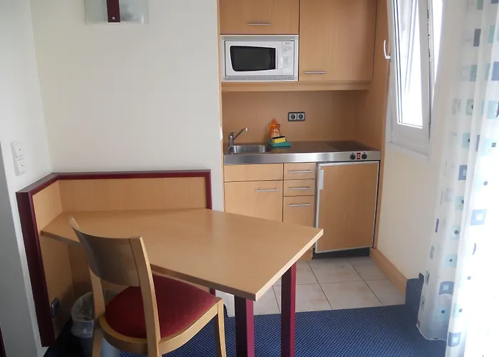 Aparthotel Apartments Aschheim 3*
